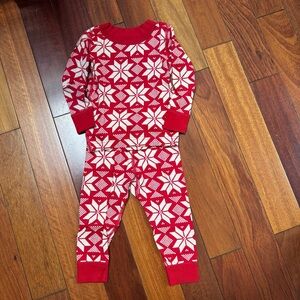 ❄️ Hanna Andersson Red and White Holiday Snowflake Pattern Pajamas - 2T